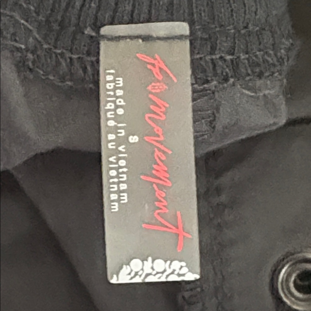 Free People Movement Mesmerize Me Cargo Pants in Black - NEW - Size Small - Picture 7 of 12